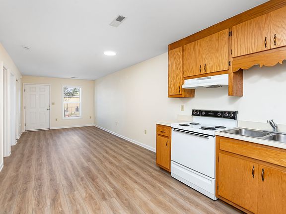 4th image of 904 Fairfax Ave APT 4