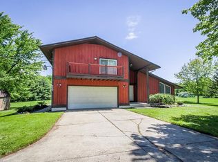 900 Sandy Lake Rd, Ravenna, OH 44266