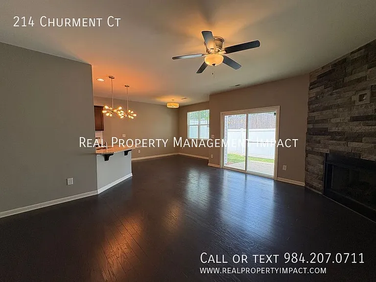 214 Churment Ct — Photo 6