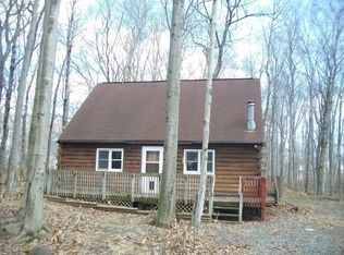 7151 Falstaff Dr, Tobyhanna, PA 18466