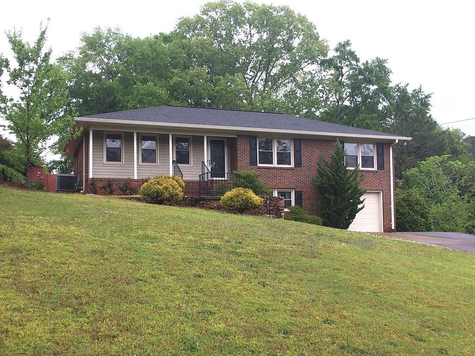 1st image of 107 Northwood Dr NE