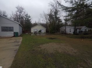 900 E Lake Mitchell Dr, Cadillac, MI 49601