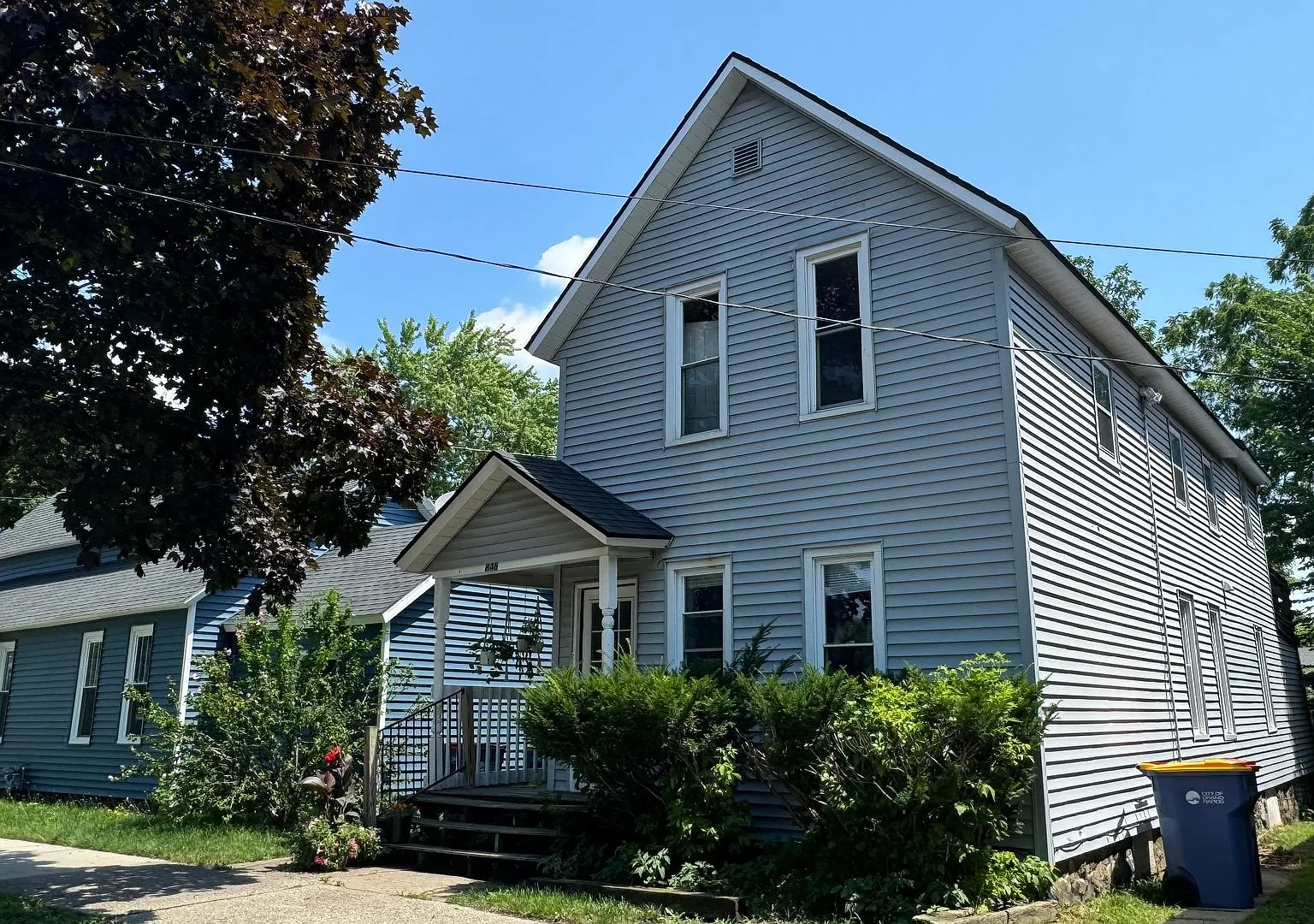 846 Jennette NW — Photo 1