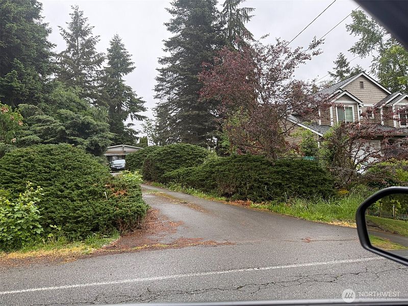 4th image of 20104 75th Avenue NE