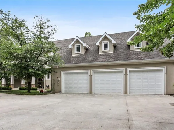 20506 195th St, Tonganoxie, KS 66086