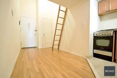 Rented by Bond New York