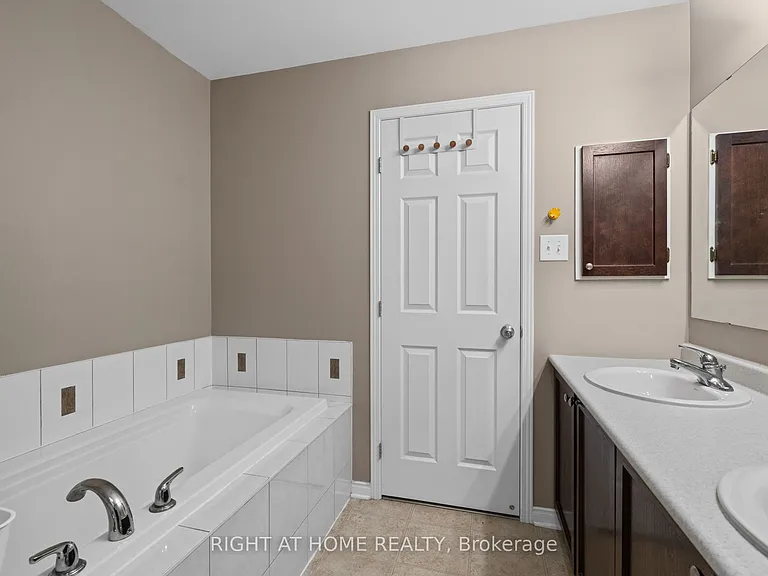 100 Lokoya St — Photo 27