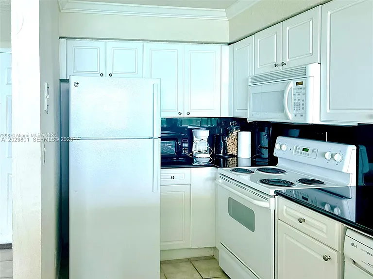 2501 S Ocean Dr #424 — Photo 6