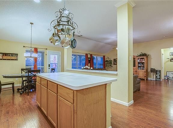 5th image of 2818 Riverbrook Cir