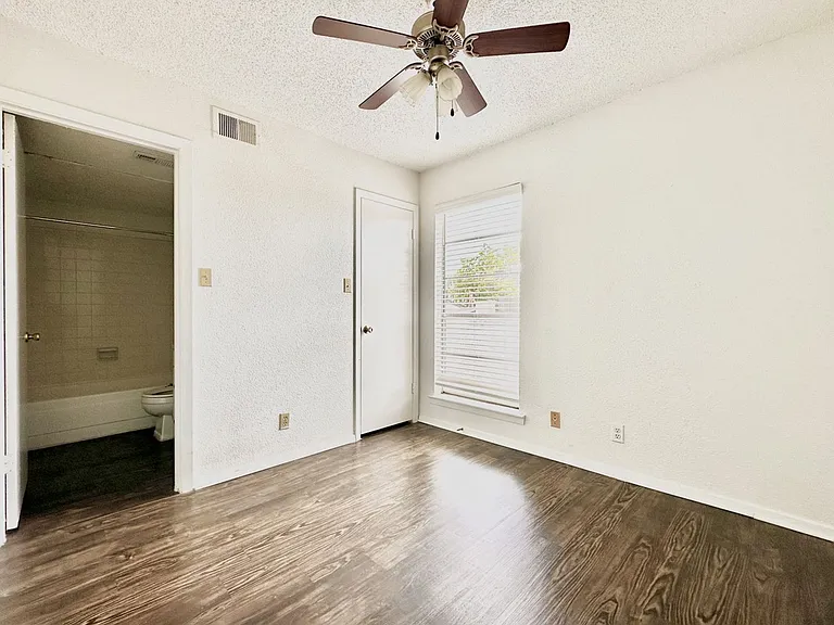 2803 Hemphill Park #B307 — Photo 12