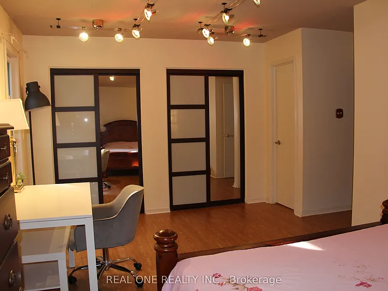 1019 Aldersbrook Rd — Photo 19