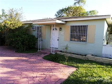 1st image of 1330 NE 141st St