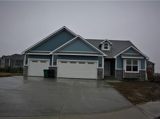 16207 Goldenrod Dr, Urbandale, IA 50323