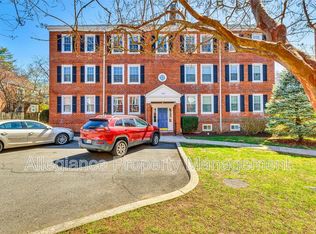 2930 S Buchanan St APT B1, Arlington, VA 22206