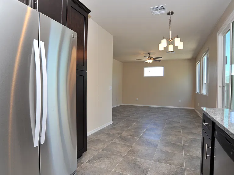 1218 E Blacklidge Dr #1101 — Photo 13