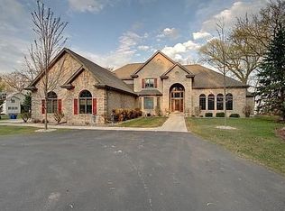 4252 Shady Ln S, Oshkosh, WI 54902