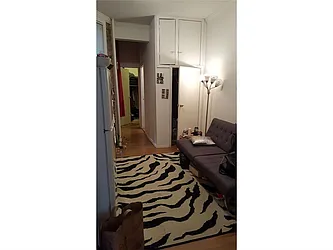 Rented by R New York