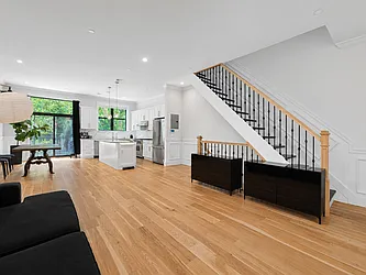 586 Quincy Street, #2
