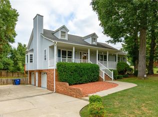 3105 Glenshire Dr, Winston Salem, NC 27127