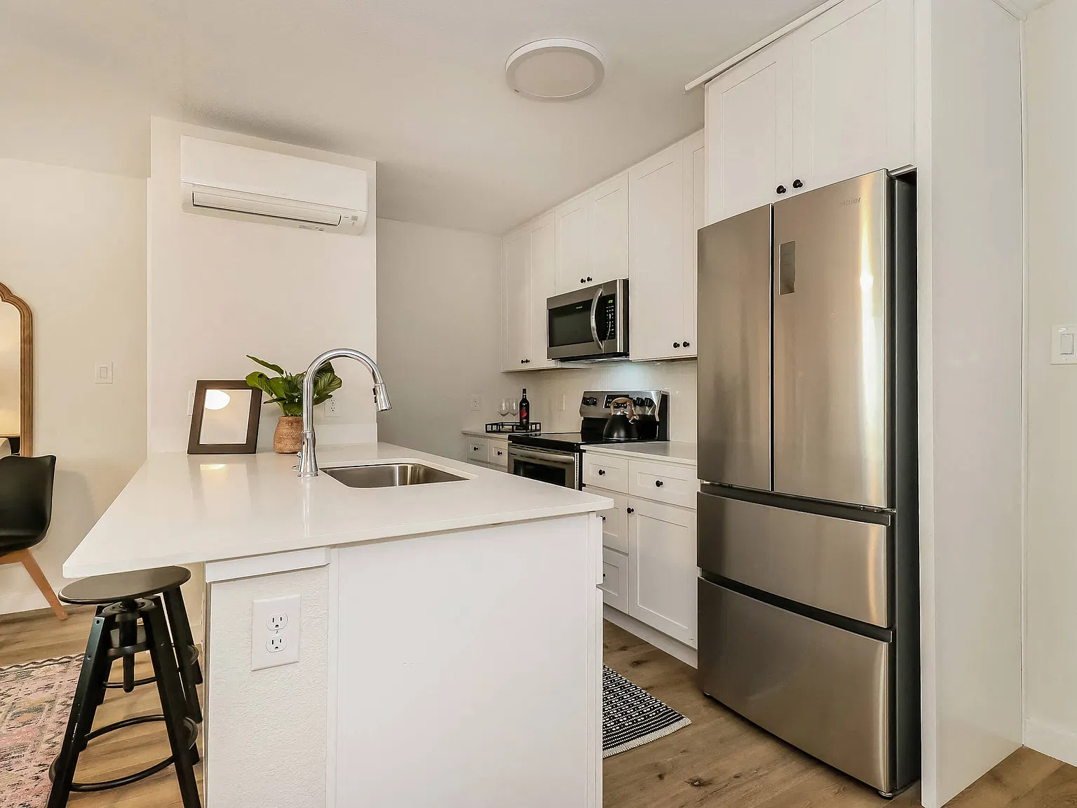The Eastern Apartments — Photo 1