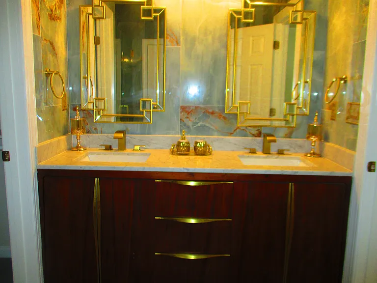 56 W Calhoun Ave — Photo 15