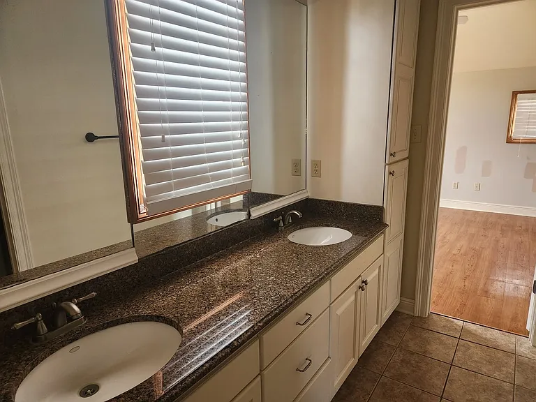 5989 Stonegate Dr — Photo 18