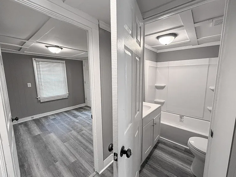 402 Curry Ln #B — Photo 10