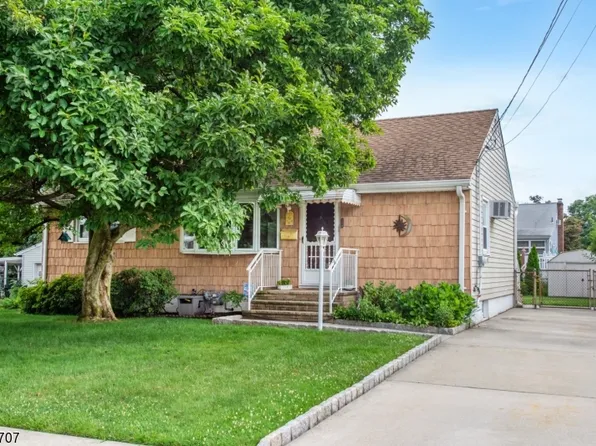46 Oak Ridge Rd, Clifton City, NJ 07013