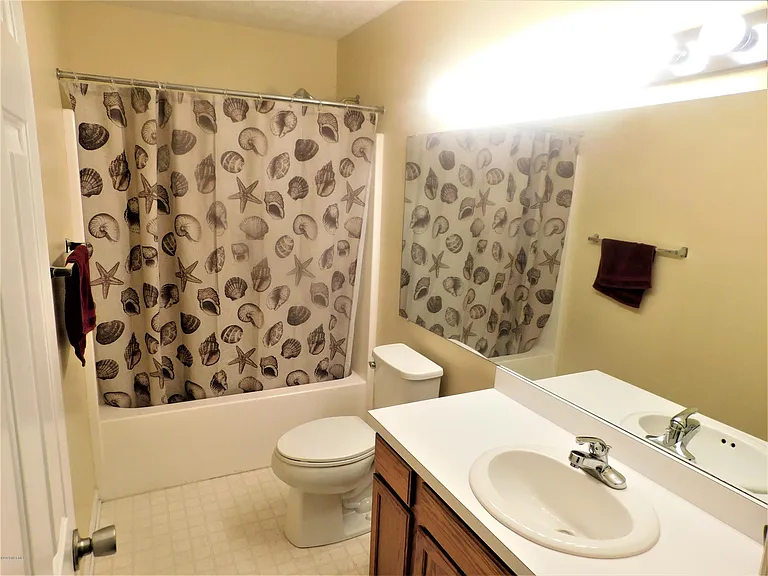 312 Kathryn Ct — Photo 9