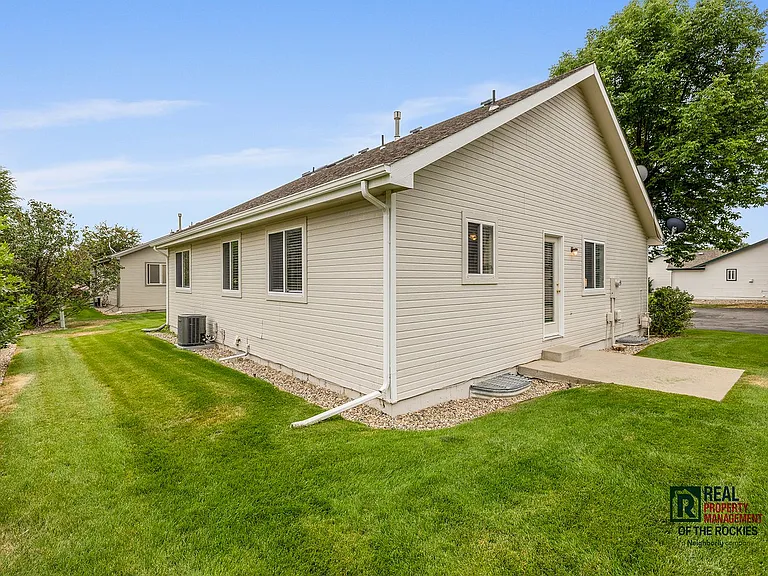 437 Radiant Dr — Photo 14