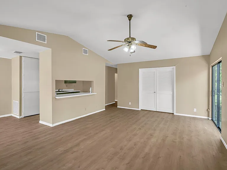 1325 Bayou Dr — Photo 8