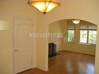 2nd image of 843 N Citrus Ave