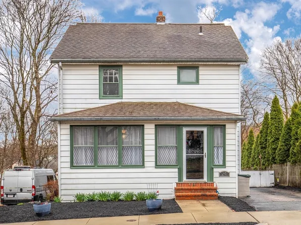 24 Bow St, Arlington, MA 02474