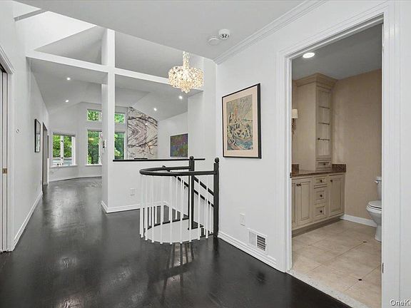 4th image of 32 Beechwood Way