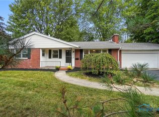 1812 Camelot Ln, Findlay, OH 45840