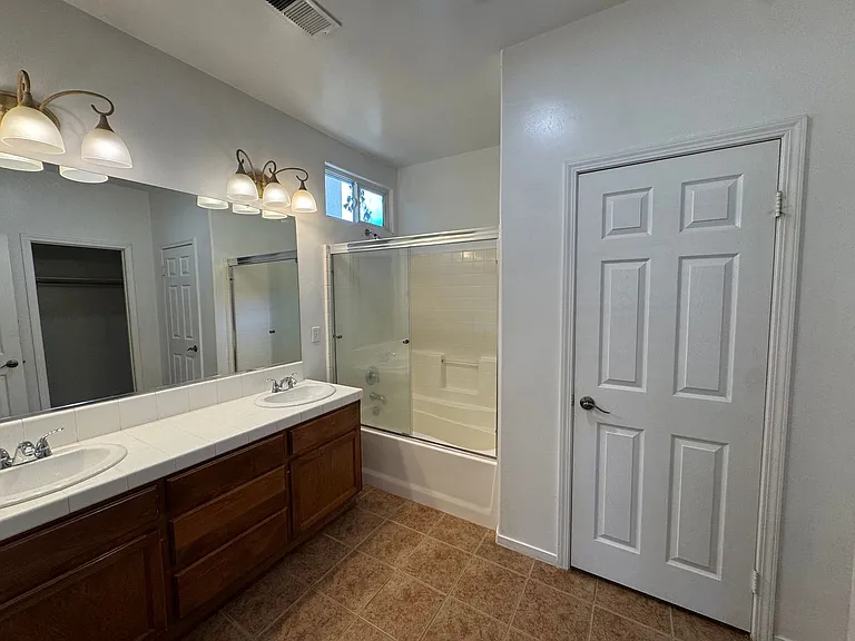 11713 Starlight Dr — Photo 8