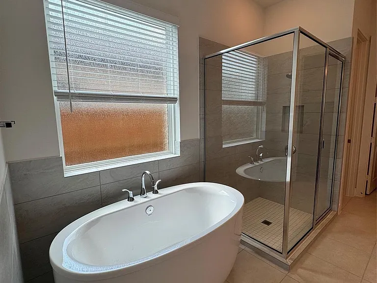 7129 Carriage Light Dr — Photo 27