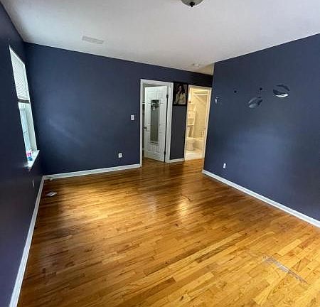 2nd image of 456 14th Ave #C