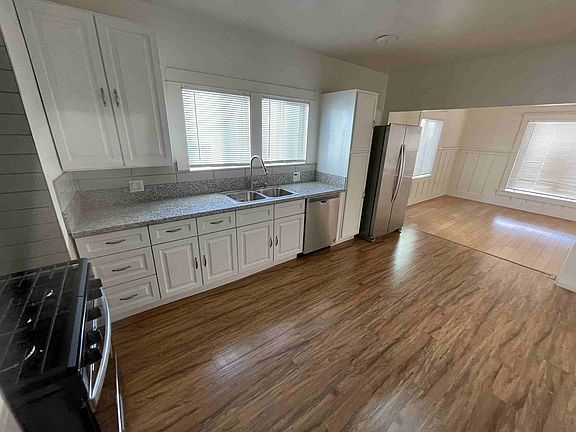 4th image of 4335 Fulton Ave