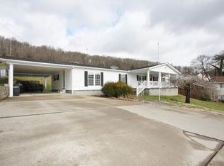 1581 Malcolm Dr, Huntington, WV 25704