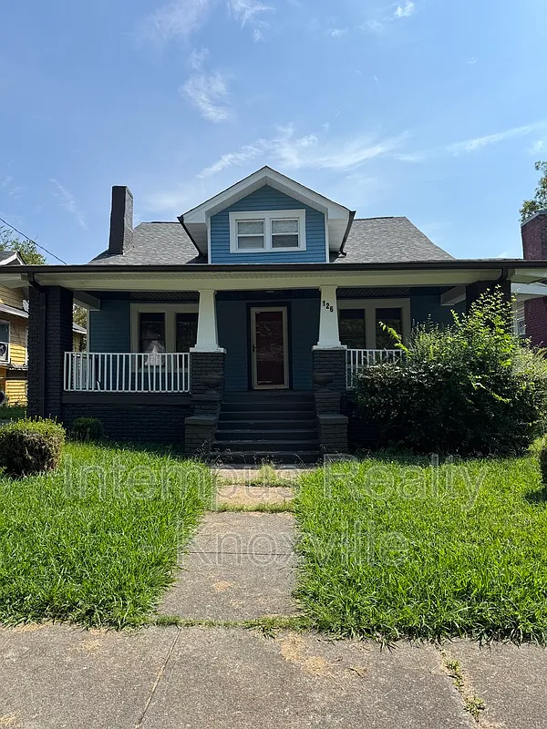 4 bed, 3.0 bath, 1656 sqft, $2,750 — Photo 1