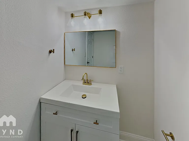 306 Park Blvd — Photo 14