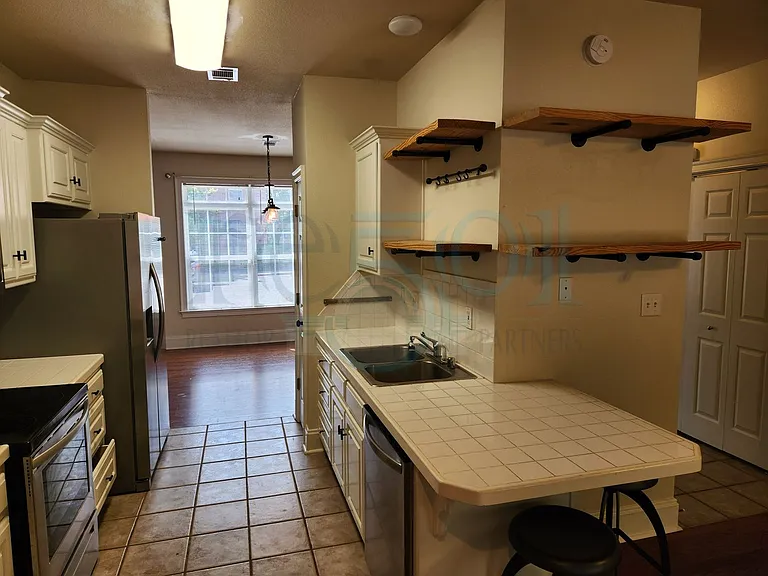 7104 Ohio St #1 — Photo 10