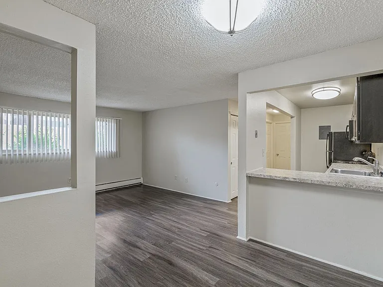 Westport Apartments — Photo 16