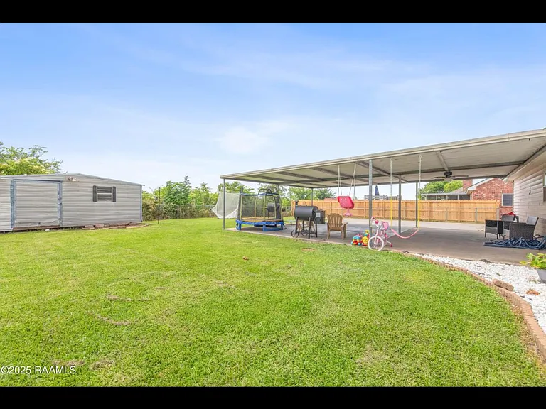1413 Montagne St — Photo 13