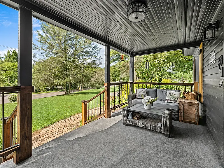2145 Old Murphy Rd — Photo 3