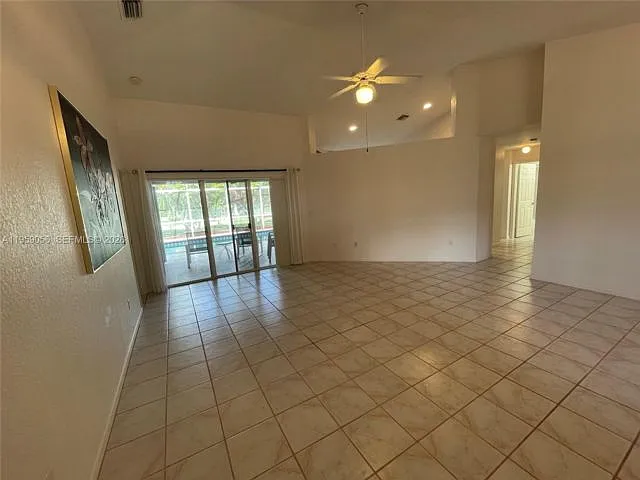 2710 Augusta Dr — Photo 14
