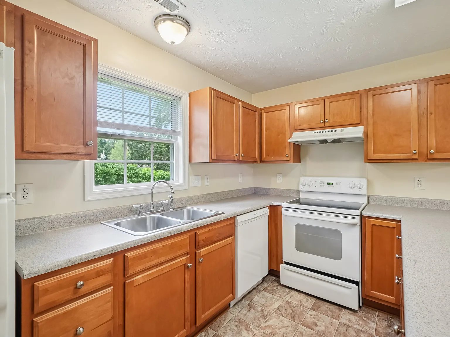 Morganton Arms Apartments — Photo 2
