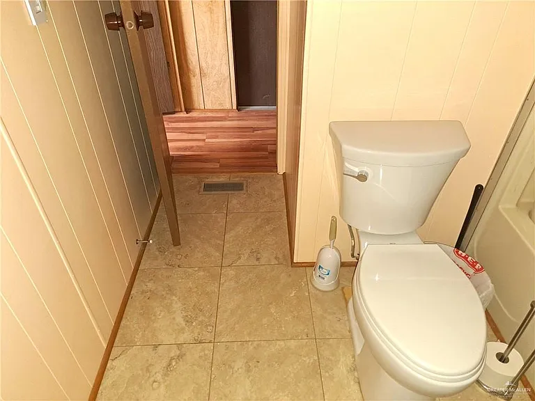 402 Cory Dr #B-10 — Photo 13