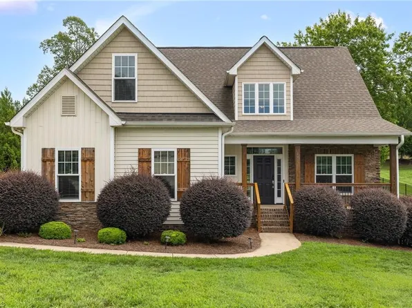 159 Windward Dr, Stokesdale, NC 27357
